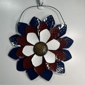 TrueLiving flower METAL HANGING DECOR indoor/outdoor blue/red/white